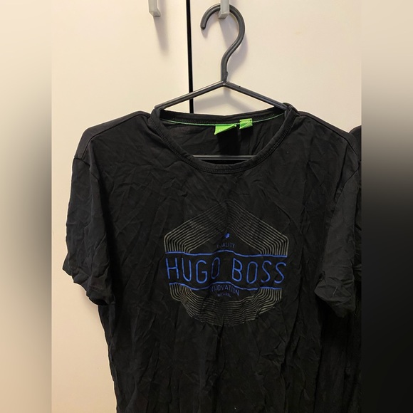 Men’s Hugo Boss Tshirt - Picture 1 of 6